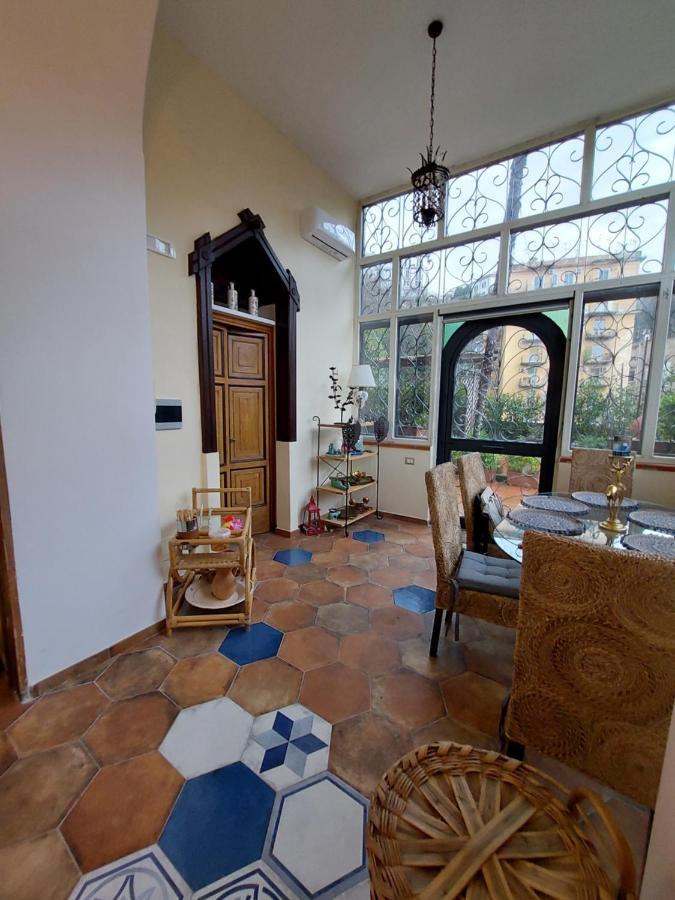 Dimora Storica "Le Stanze Di Dioniso" Villa Napoli Eksteriør bilde
